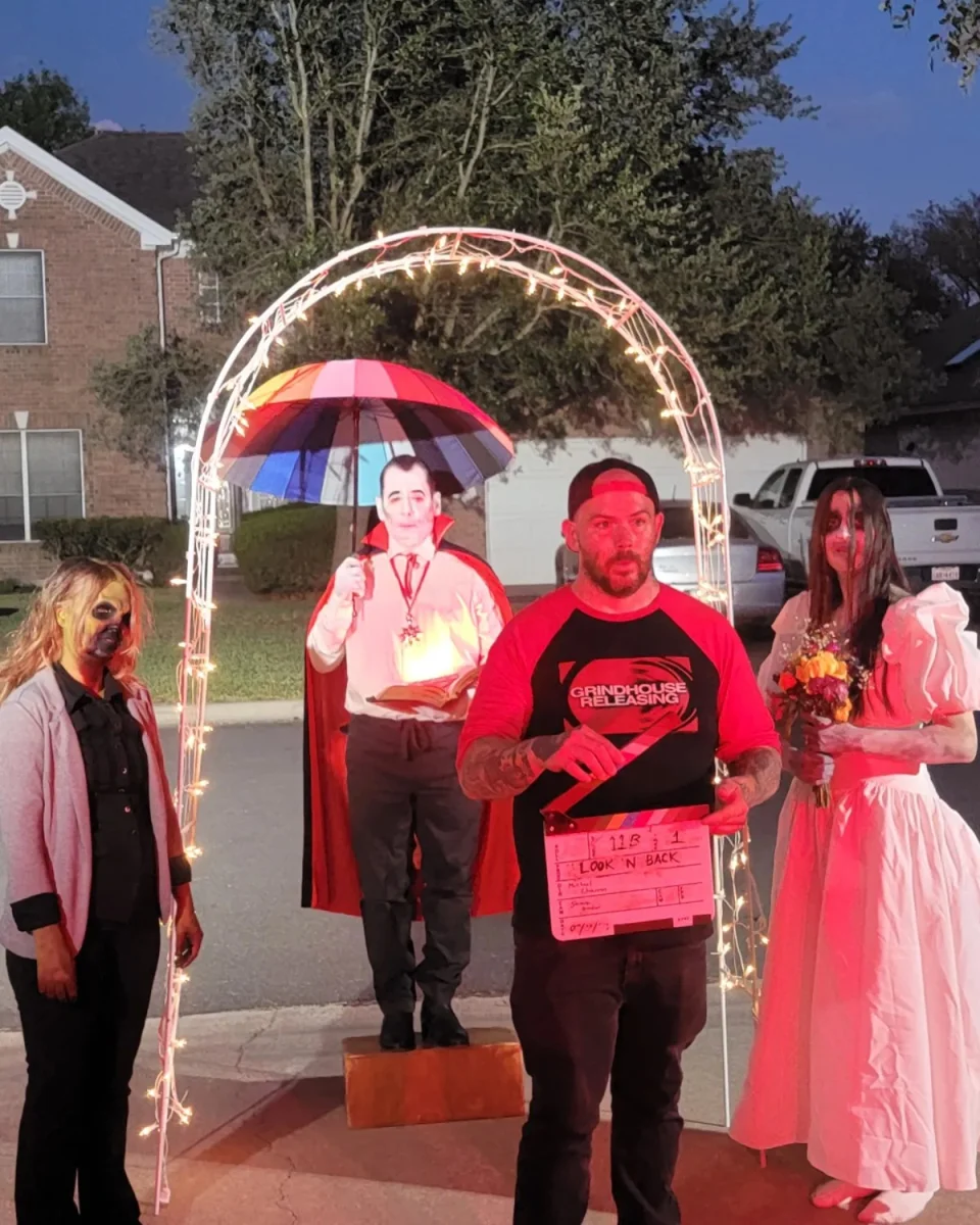 Behind the scenes on Looking Back, production photo 9